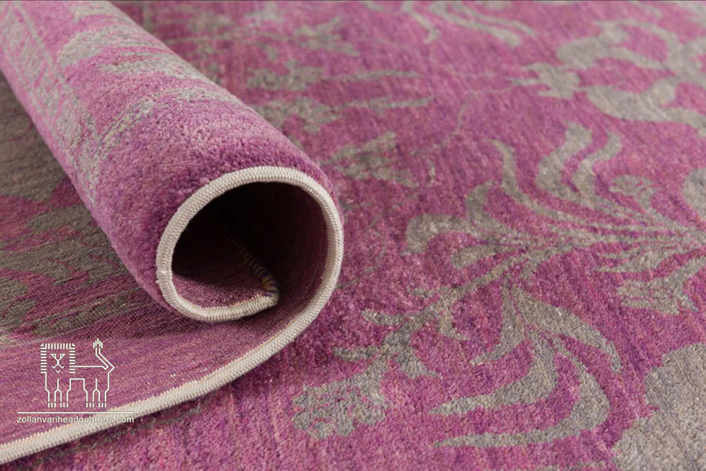 Persian handmade carpet market in Medina (2)